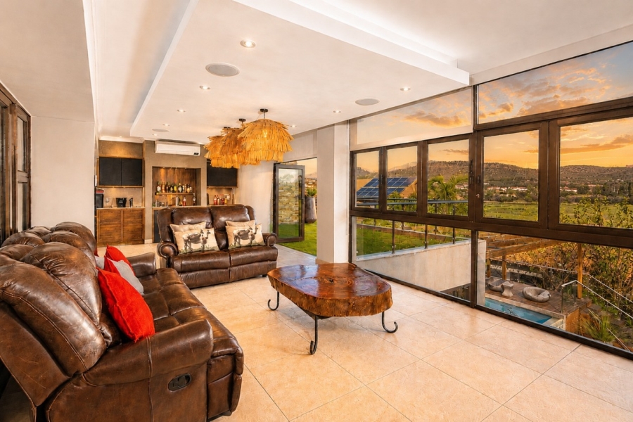 8 Bedroom Property for Sale in Birdwood Estate North West